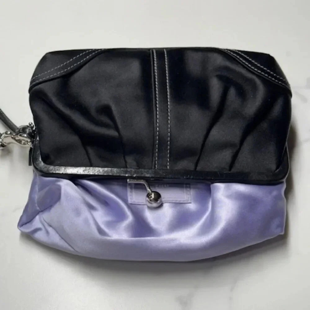🧚🏻HOST PICK🧚🏻 Coach Black Satin Wristlet with Swarovski Hangtag EUC - Picture 5 of 13
